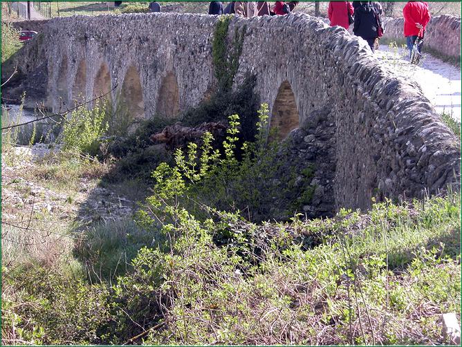 Pont romain sur l'Escoutay à Viviers