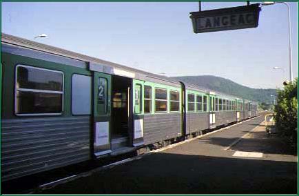 Le Cévenol en gare de Langeac