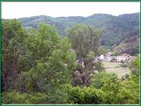 Les villages aux maisons polychromes ...