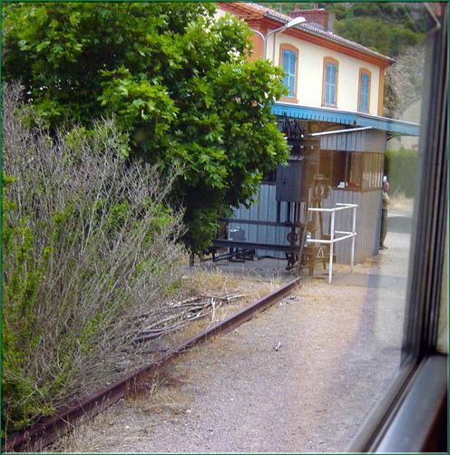 Gare de Chapeauroux, arrêt en attente de la rame du Cévenol pour Paris