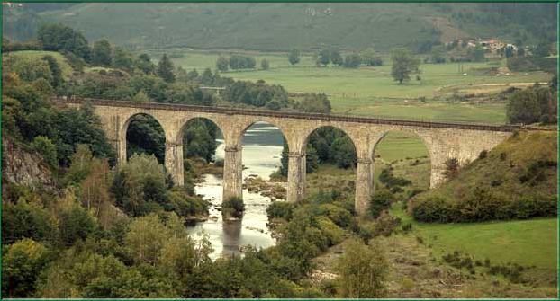 Le viaduc à Chapeauroux