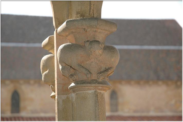 Deux chiens (fidélité, vigilance)