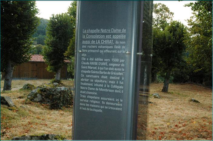 Panneau descriptif de la chapelle Notre Dame à Saint Marcel d'Urfé